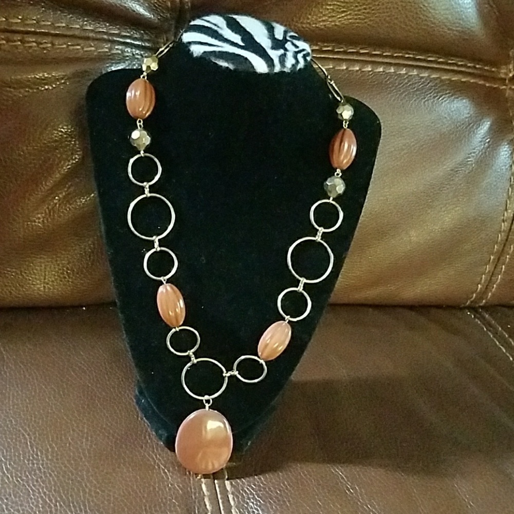 Necklace and earring set